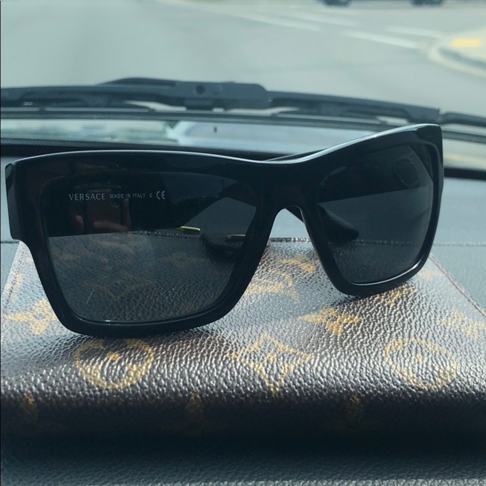 Versace Sunglasses for Women - Picture 5 of 5